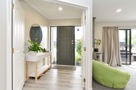 Photo of property in 9 Hanna Place, Havelock North, 4130