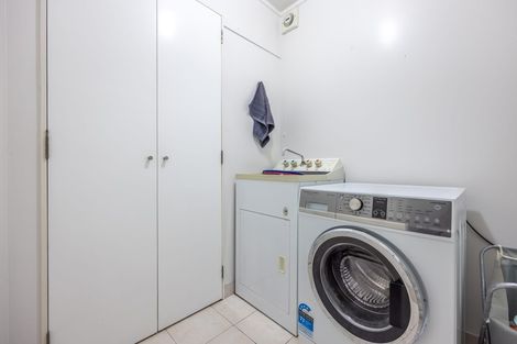 Photo of property in 2/33-35 Teal Crescent, Beach Haven, Auckland, 0626