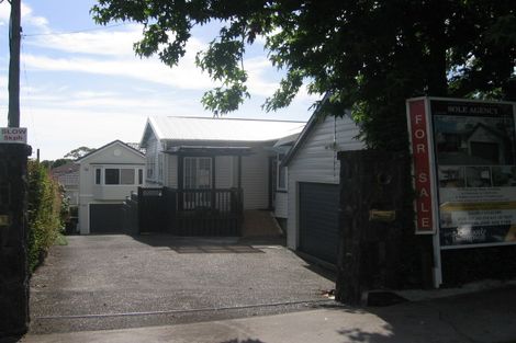 Photo of property in 23 Wheturangi Road, Greenlane, Auckland, 1051