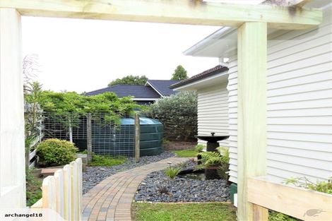 Photo of property in 74 Mcrobbie Road, Kingseat, Papakura, 2580