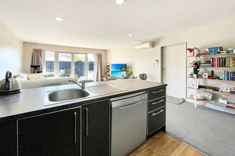 Photo of property in 4 Gresford Street, Edgeware, Christchurch, 8013