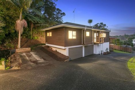Photo of property in 1/55 Greenvalley Rise, Glenfield, Auckland, 0629