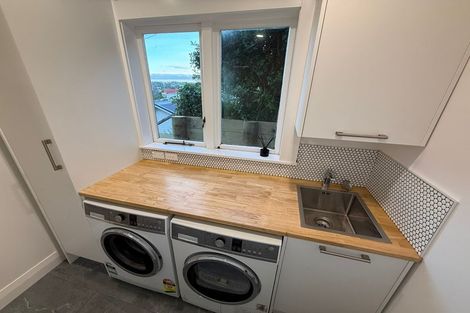 Photo of property in 14 Sugarloaf Road, Brooklyn, Wellington, 6021