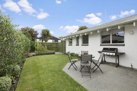 Photo of property in 1/23 Blighs Road, Strowan, Christchurch, 8052