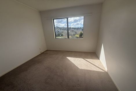Photo of property in 1/67 Trias Road, Totara Vale, Auckland, 0629