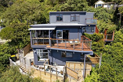 Photo of property in 6 Matai Terrace, Eastbourne, Lower Hutt, 5013