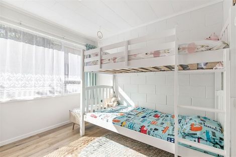 Photo of property in 1/34 Drome View Place, Beach Haven, Auckland, 0626
