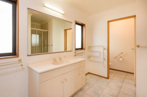 Photo of property in 18 Moana View Road, Waikawa, Picton, 7220