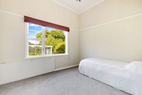 Photo of property in 19 Milton Terrace, Picton, 7220