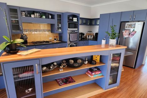 Photo of property in 9 Sackville Street, Fitzroy, New Plymouth, 4312