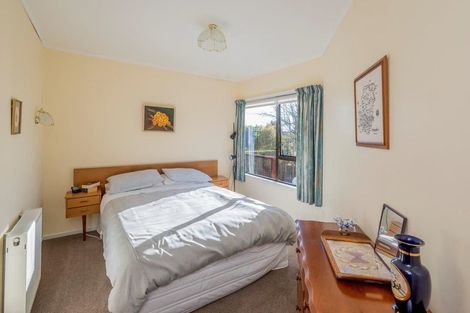 Photo of property in 5 Hira Street, Waikanae, 5036