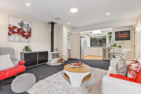 Photo of property in 3 Fielding Crescent, Farm Cove, Auckland, 2012