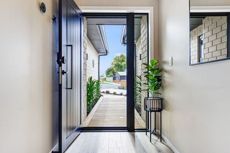 Photo of property in 2 Whakahaumako Road, Leamington, 3495