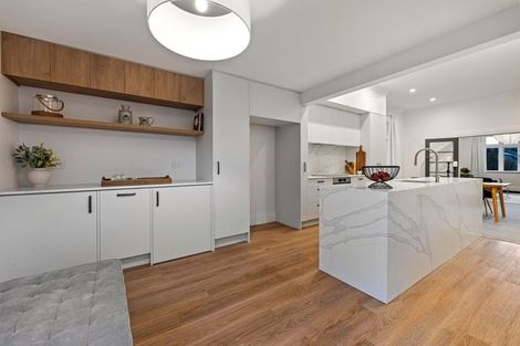 Photo of property in 19 West Avenue, Saint Clair, Dunedin, 9012