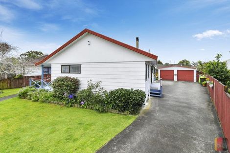 Photo of property in 7 Oakmont Place, Wattle Downs, Auckland, 2103