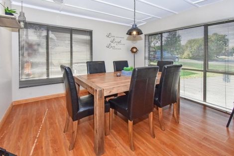 Photo of property in 21 Taihiki Road, Clarks Beach, 2122