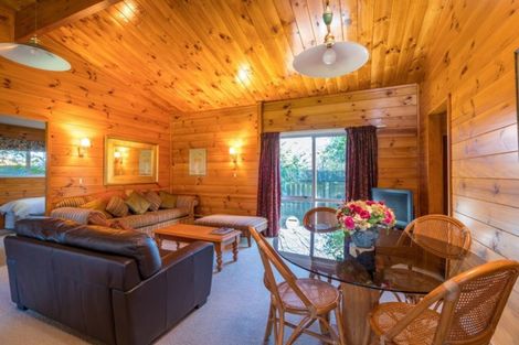 Photo of property in 18 Oregon Drive, Rainbow Point, Taupo, 3330