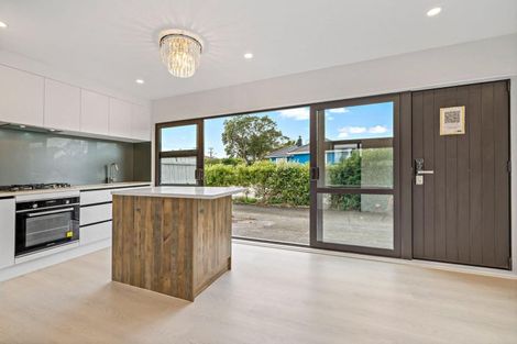 Photo of property in 456a West Coast Road, Glen Eden, Auckland, 0602