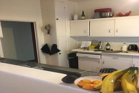 Photo of property in 496 Evans Bay Parade, Hataitai, Wellington, 6021