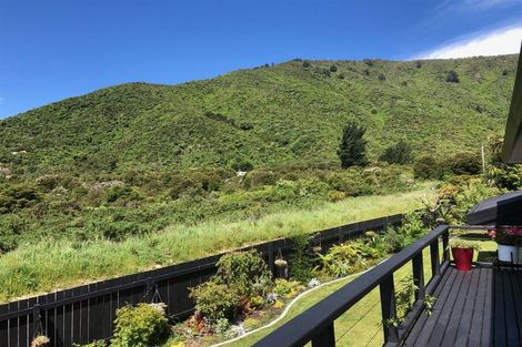 Photo of property in 108 Moana View Road, Waikawa, Picton, 7220