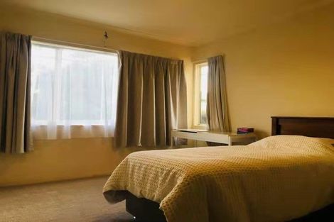 Photo of property in Chantelle Close, 44e Lavery Place, Sunnynook, Auckland, 0632