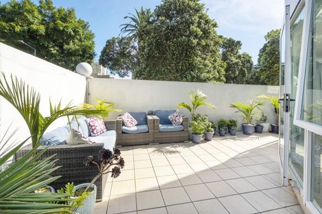 Photo of property in 1/6d Durham Street, Tauranga, 3110