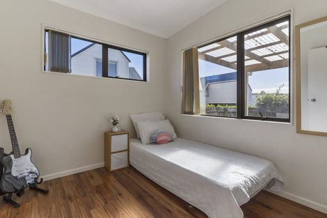 Photo of property in 135 Pigeon Mountain Road, Half Moon Bay, Auckland, 2012