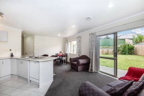 Photo of property in 46 Robert Ross Place, Clendon Park, Auckland, 2103