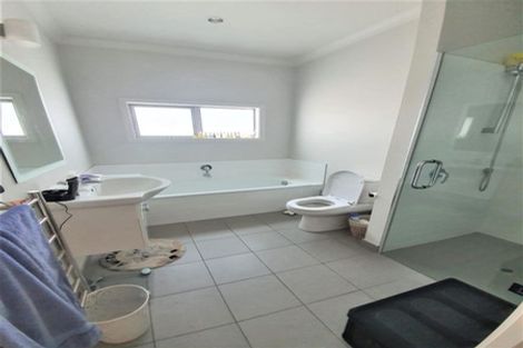 Photo of property in 4d Benzie Avenue, Wallaceville, Upper Hutt, 5018