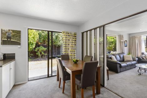 Photo of property in 2/1 Thornhill Place, Sockburn, Christchurch, 8042