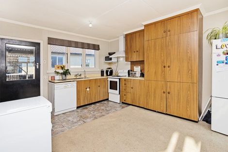 Photo of property in 66 Bullar Street, Grasmere, Invercargill, 9810