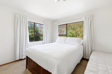 Photo of property in 2 Geoffrey Road, Torbay, Auckland, 0630