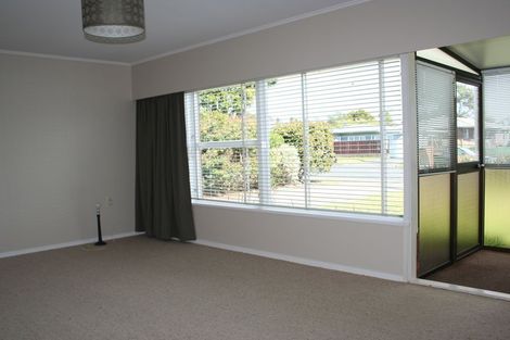 Photo of property in 1/71 Lynwood Road, New Lynn, Auckland, 0600