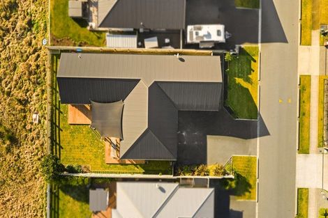 Photo of property in 33 Te Hurunui Drive, Pegasus, 7612