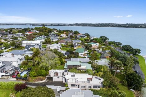 Photo of property in 2/33 Beresford Street, Bayswater, Auckland, 0622