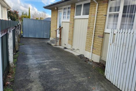 Photo of property in 2/6 Moeraki Road, Maoribank, Upper Hutt, 5018