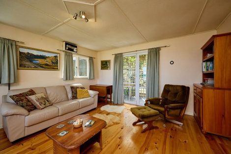 Photo of property in 1 Kaka Road, South Bay, Kaikoura, 7300