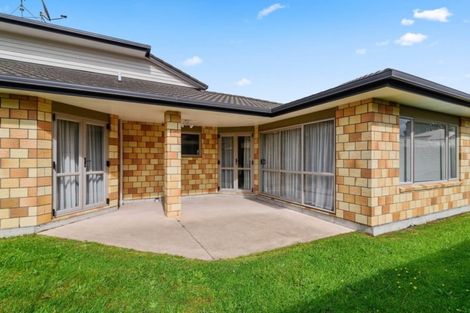 Photo of property in 28/64 Kawaha Point Road, Kawaha Point, Rotorua, 3010