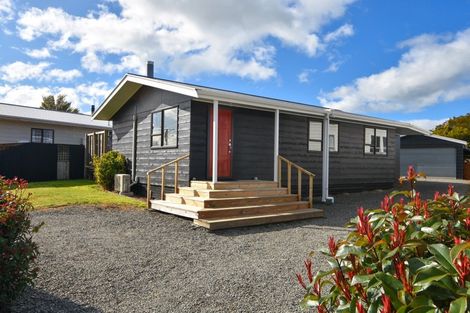 Photo of property in 13 Lincoln Road, Carterton, 5713