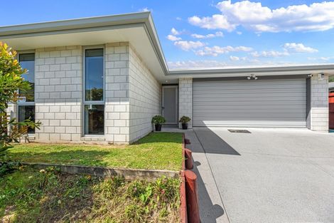 Photo of property in 101 Ballintoy Park Drive, Welcome Bay, Tauranga, 3175