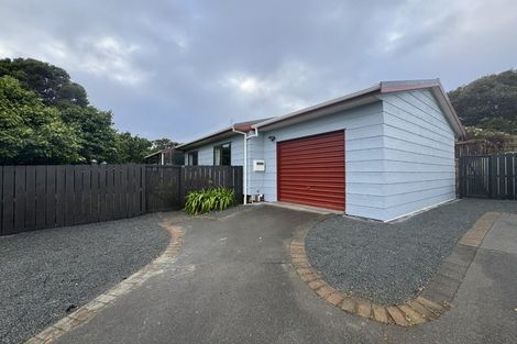Photo of property in 82 Queens Road, Waikanae Beach, Waikanae, 5036