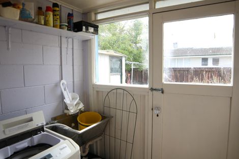 Photo of property in 8 Huia Street, Waiuku, 2123