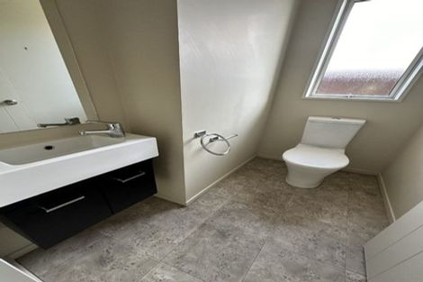 Photo of property in 6 Federer Lane, Bishopdale, Christchurch, 8053