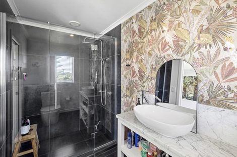 Photo of property in 822 Carrington Road, Hurworth, New Plymouth, 4371