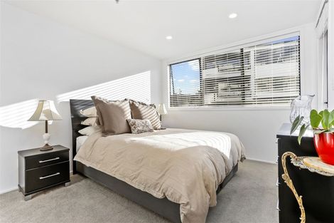 Photo of property in 1i/175 Hurstmere Road, Takapuna, Auckland, 0622
