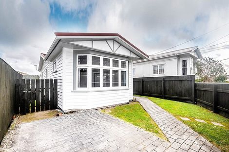 Photo of property in 4a Tarawera Road, Johnsonville, Wellington, 6037
