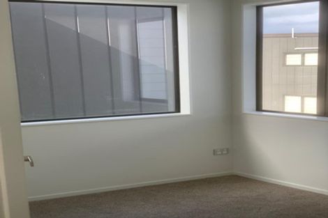 Photo of property in 28 Parahau Road, Papakura, 2110