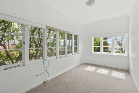 Photo of property in 11 Otahuri Crescent, Greenlane, Auckland, 1051
