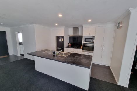 Photo of property in 18 Tawhiti Road, Pukekohe, 2120