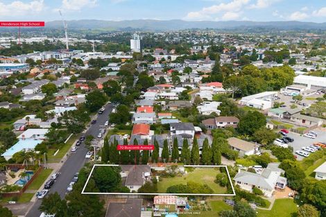 Photo of property in 70 Buscomb Avenue, Henderson, Auckland, 0610